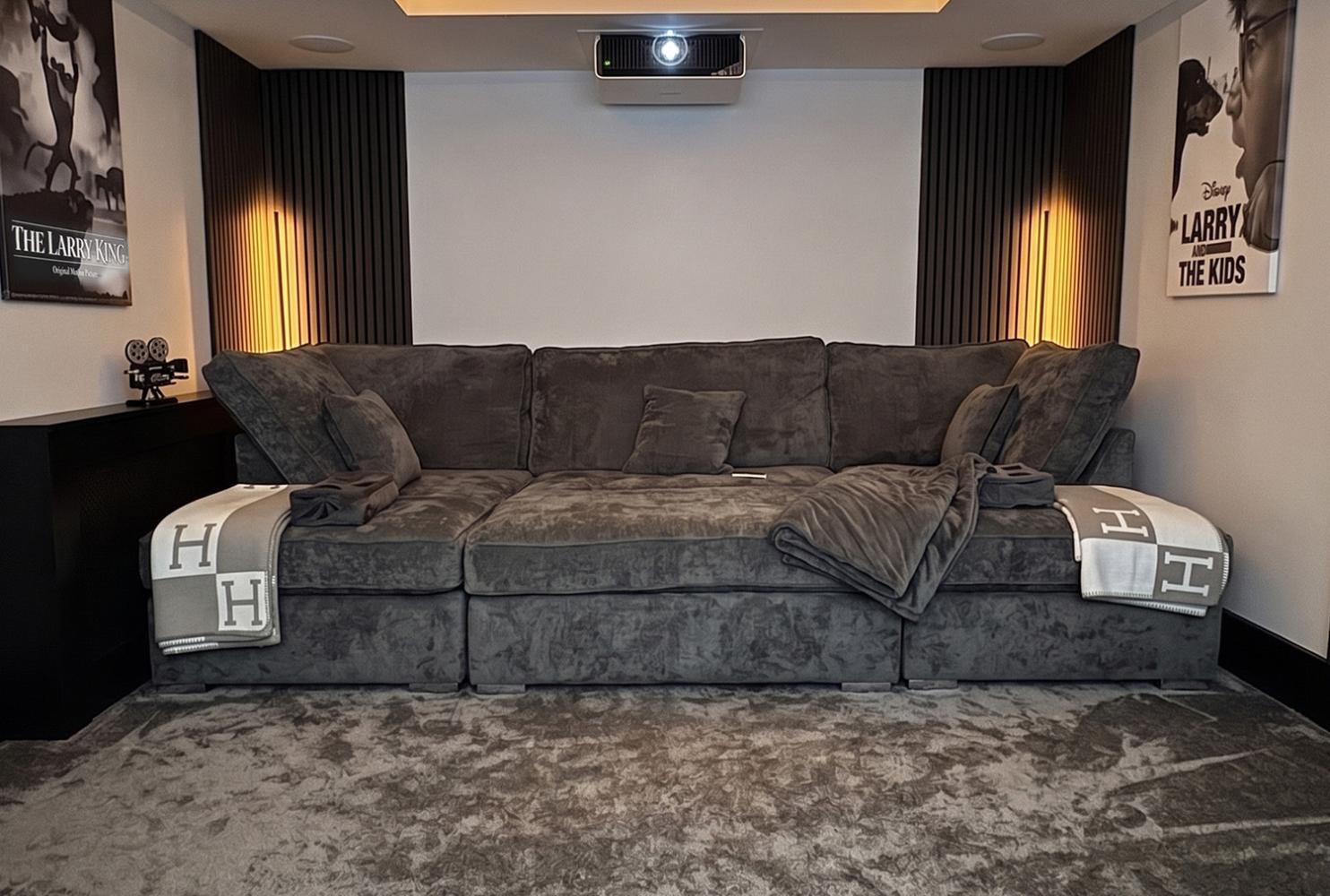 Projector lift down