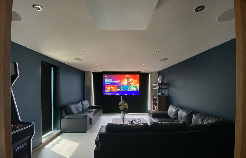 Games room with home cinema